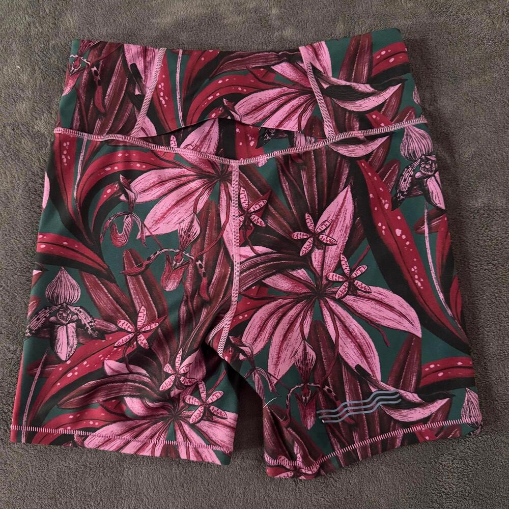 Janji Floral Print W Pace Running Shorts Size Medium - Picture 2 of 4